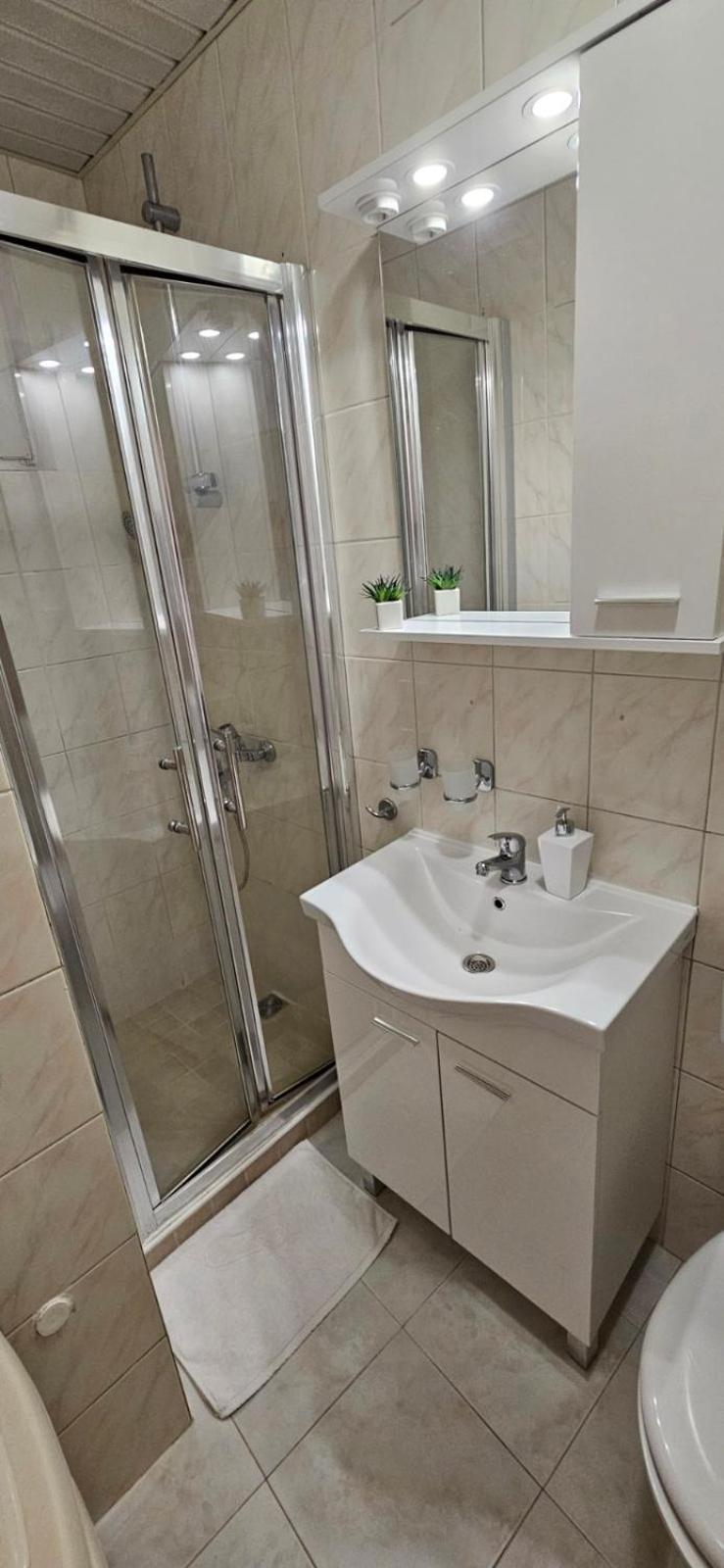 Apartments Afrodita Dubrovnik Bagian luar foto