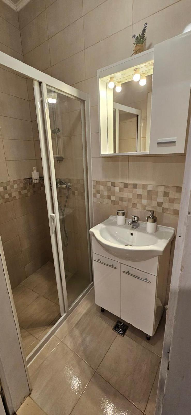 Apartments Afrodita Dubrovnik Bagian luar foto