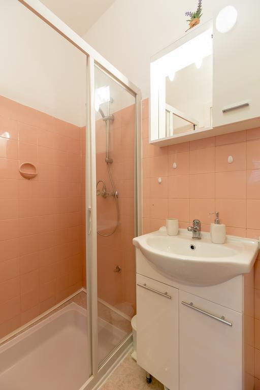 Apartments Afrodita Dubrovnik Bagian luar foto